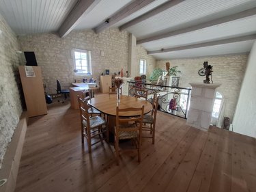 Maison a vendre Saintes 17100 Charente-Maritime 405 m2 11 pièces 500000 euros