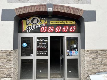 Location fonds et murs commerciaux Dole 39100 Jura 130 m2  1580 euros