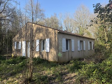 Garage et parking a vendre Saint-Georges-de-Pointindoux 85150 Vendée 50 m2  115300 euros