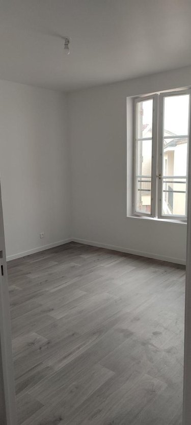 Location appartement Châlons-en-Champagne 51000 Marne 37 m2 1 pièce 397 euros