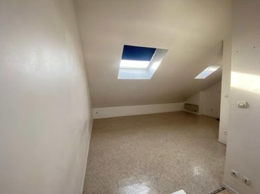 Location appartement Reims 51100 Marne 37 m2 1 pièce 415 euros