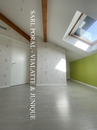 Location appartement Ambérieu-en-Bugey 01500 Ain 84 m2 4 pièces 1166 euros