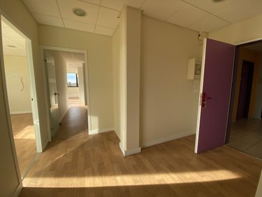 Fonds et murs commerciaux a vendre Montargis 45200 Loiret 78 m2  105900 euros