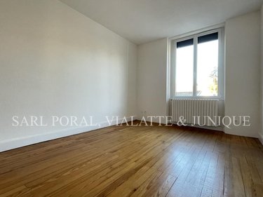 Location appartement Ambérieu-en-Bugey 01500 Ain 70 m2 3 pièces 700 euros