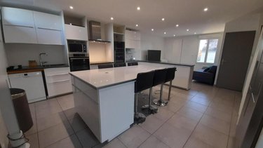 Immeuble a vendre Vivy 49680 Maine-et-Loire 162 m2  245575 euros