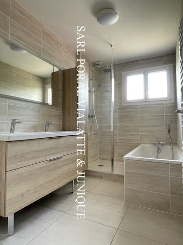 Location appartement Ambérieu-en-Bugey 01500 Ain 125 m2 4 pièces 1124 euros