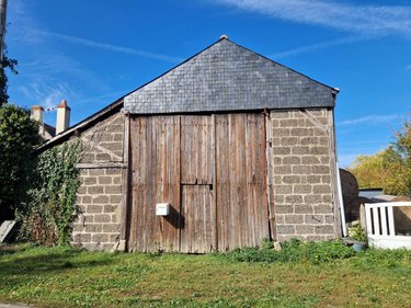 Garage et parking a vendre Loire-Authion 49250 Maine-et-Loire 125 m2  35001 euros