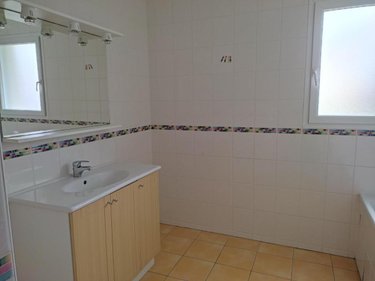 Location maison Challans 85300 Vendée 100 m2 4 pièces 880 euros