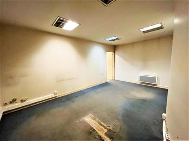 Fonds et murs commerciaux a vendre Besançon 25000 Doubs 220 m2  185000 euros
