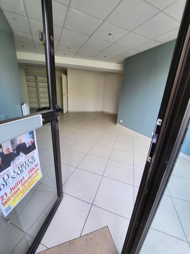 Location fonds et murs commerciaux Montoire-sur-le-Loir 41800 Loir-et-Cher 33 m2  450 euros