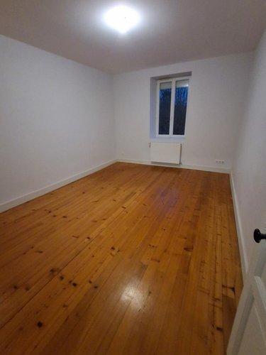 Location appartement Hautecourt-Romanèche 01250 Ain 96 m2  750 euros