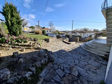Maison a vendre Saintes 17100 Charente-Maritime 169 m2 6 pièces 280000 euros