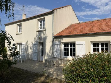 Maison a vendre Vouillé-les-Marais 85450 Vendée 145 m2 6 pièces 285350 euros
