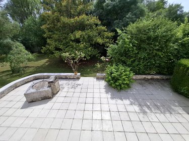 Maison a vendre Saintes 17100 Charente-Maritime 405 m2 11 pièces 500000 euros