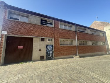 Fonds et murs commerciaux a vendre Cambrai 59400 Nord 750 m2  314400 euros