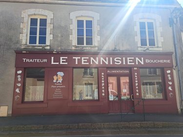 Immeuble a vendre Tennie 72240 Sarthe 160 m2  73500 euros