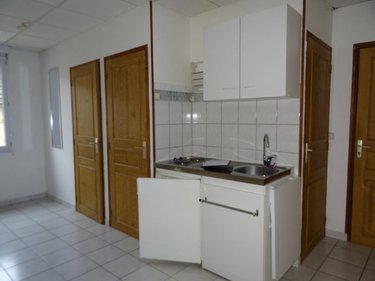 Location appartement Bezannes 51430 Marne 27 m2 1 pièce 395 euros