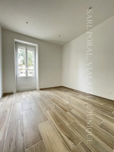 Location appartement Ambérieu-en-Bugey 01500 Ain 27 m2 1 pièce 490 euros