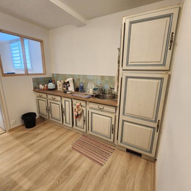 Fonds et murs commerciaux a vendre Cherré-Au 72400 Sarthe 240 m2  275600 euros