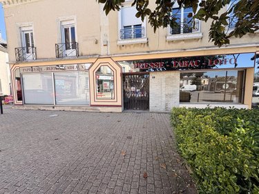 Location fonds et murs commerciaux Meslay-du-Maine 53170 Mayenne 109 m2  650 euros