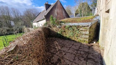 Immeuble a vendre Taulé 29670 Finistère 168 m2  157650 euros