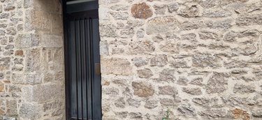 Fonds et murs commerciaux a vendre Pontivy 56300 Morbihan 107 m2  122652 euros