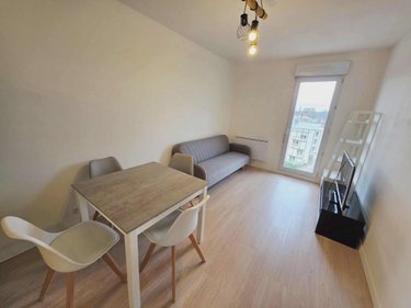 Location appartement Saint-Julien-les-Villas 10800 Aube 41 m2 2 pièces 560 euros