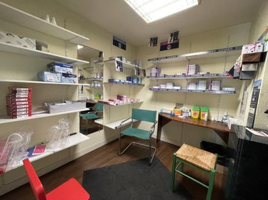 Fonds et murs commerciaux a vendre Locminé 56500 Morbihan 290 m2  230080 euros