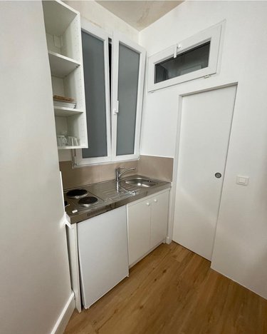 Location appartement Paris 7e arrondissement 75007 Paris 27 m2  1267 euros