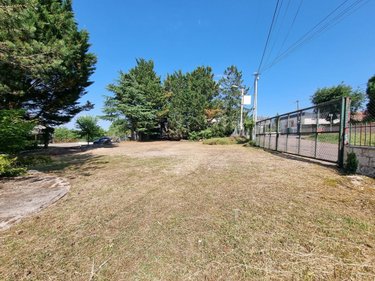 Fonds et murs commerciaux a vendre Courtenay 45320 Loiret 454 m2  143100 euros