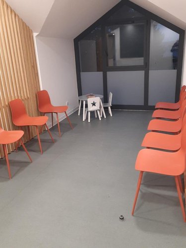 Location fonds et murs commerciaux Dole 39100 Jura 19 m2  920 euros