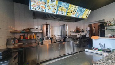 Fonds et murs commerciaux a vendre Gourin 56110 Morbihan 130 m2  168620 euros