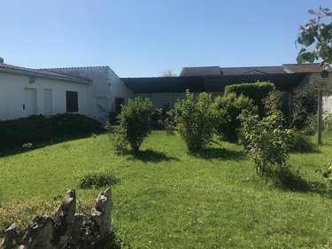 Maison a vendre Saintes 17100 Charente-Maritime 132 m2 5 pièces 246280 euros