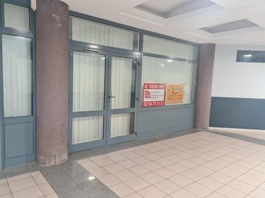 Fonds et murs commerciaux a vendre Vendôme 41100 Loir-et-Cher 602 m2  250000 euros