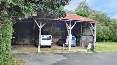 Immeuble a vendre Hémonstoir 22600 Côtes-d'Armor 800 m2  332800 euros