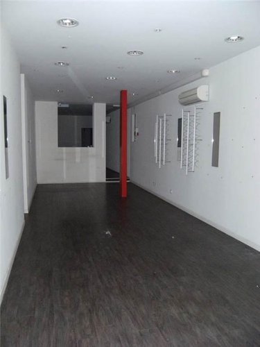 Location fonds et murs commerciaux Dole 39100 Jura 104 m2  900 euros