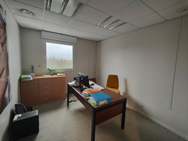 Fonds et murs commerciaux a vendre Vannes 56000 Morbihan 301 m2  935550 euros