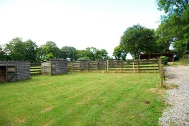 Maison a vendre Plouray 56770 Morbihan 700 m2 19 pièces 1098500 euros