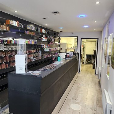Fonds et murs commerciaux a vendre Rouen 76000 Seine-Maritime 56 m2  104940 euros