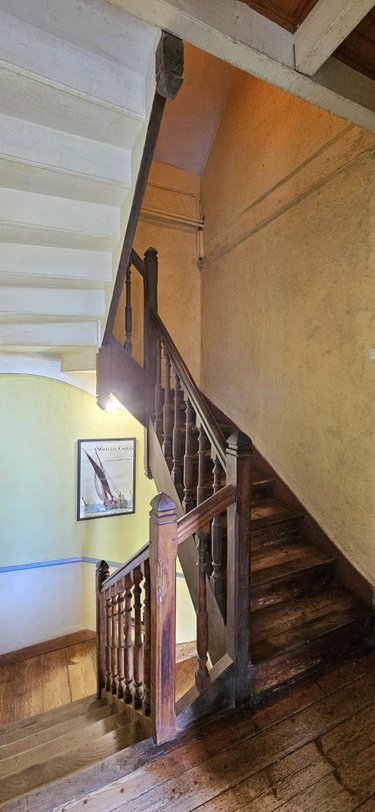 Maison a vendre Plogonnec 29180 Finistère 340 m2 14 pièces 377000 euros
