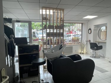 Fonds et murs commerciaux a vendre Locminé 56500 Morbihan 64 m2  95400 euros