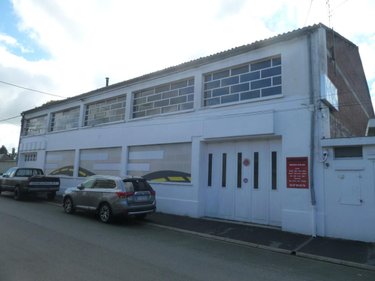 Fonds et murs commerciaux a vendre Caudry 59540 Nord 1100 m2  188640 euros