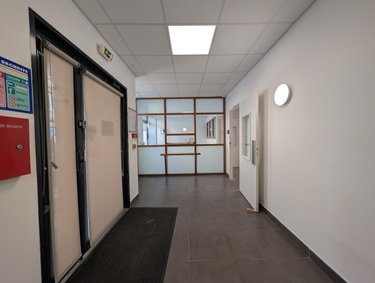 Fonds et murs commerciaux a vendre Morlaix 29600 Finistère 188 m2  294280 euros