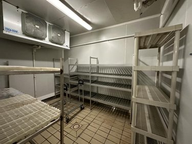 Fonds et murs commerciaux a vendre Val d'Erdre-Auxence 49370 Maine-et-Loire 430 m2  314400 euros