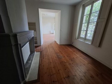 Immeuble a vendre Saintes 17100 Charente-Maritime 332 m2  462000 euros