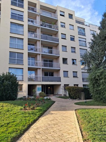 Location appartement Bourg-en-Bresse 01000 Ain 99 m2  1145 euros