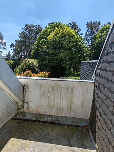 Immeuble a vendre Plounéour-Ménez 29410 Finistère 150 m2  63240 euros