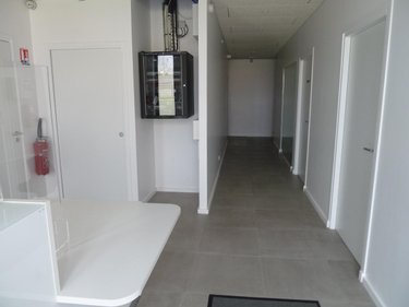 Location fonds et murs commerciaux Cambrai 59400 Nord 155 m2  687 euros