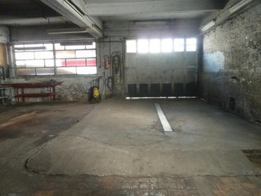 Fonds et murs commerciaux a vendre Caudry 59540 Nord 1100 m2  188640 euros