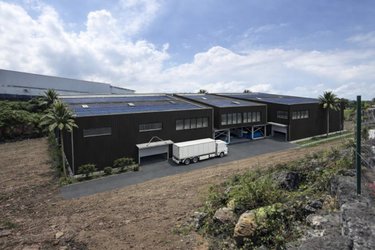 Terrain a batir a vendre Le Tampon 97430 Réunion 2043 m2  2915000 euros